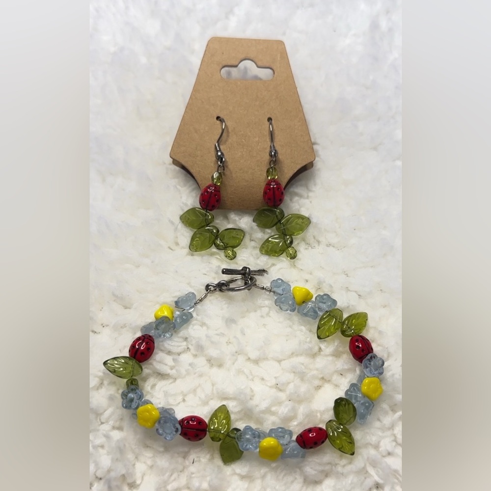 Handmade Ladybug & Leaf Beaded Jewelry Set‎ Necklace & Earrings